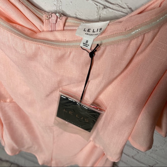 Le Lis Blush Coral Pink Flounce Romper Size Small - Picture 3 of 5